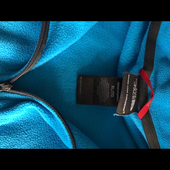 North Face Quarter Zip - Picture 3 of 4